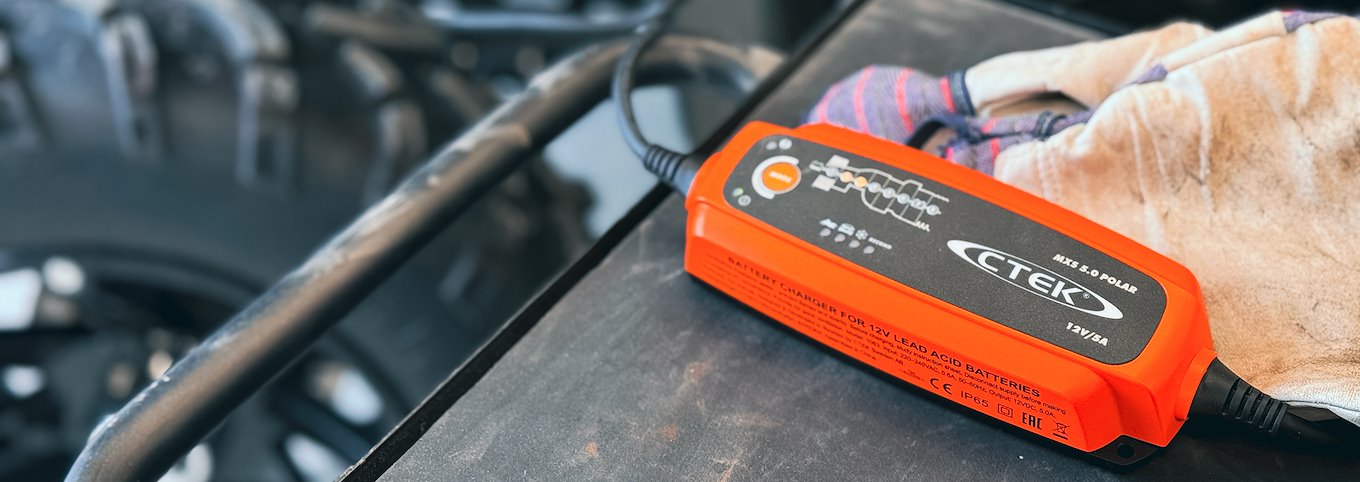CTEK akkulaturi