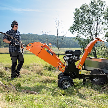 Flismaskin till ATV - smart lösning för ris och sly