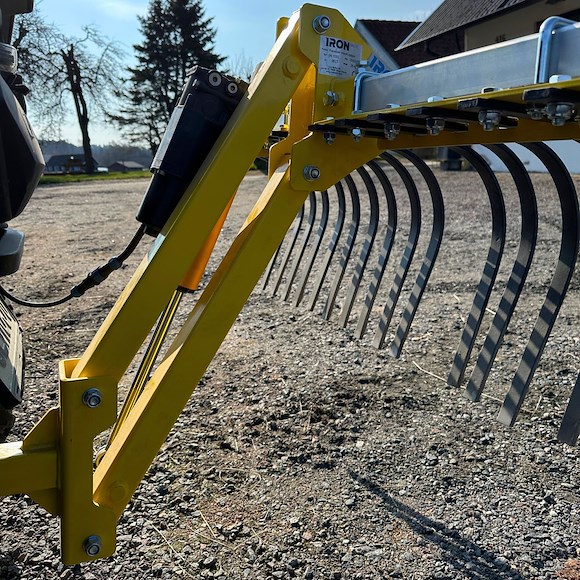 Iron Baltic (IB) IB Redskapsbärare Hydraulisk för 2 tum mottagare/fäste